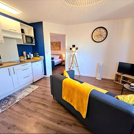 Appartement Residentiel Avec Parking/Proche Centre アングレーム エクステリア 写真