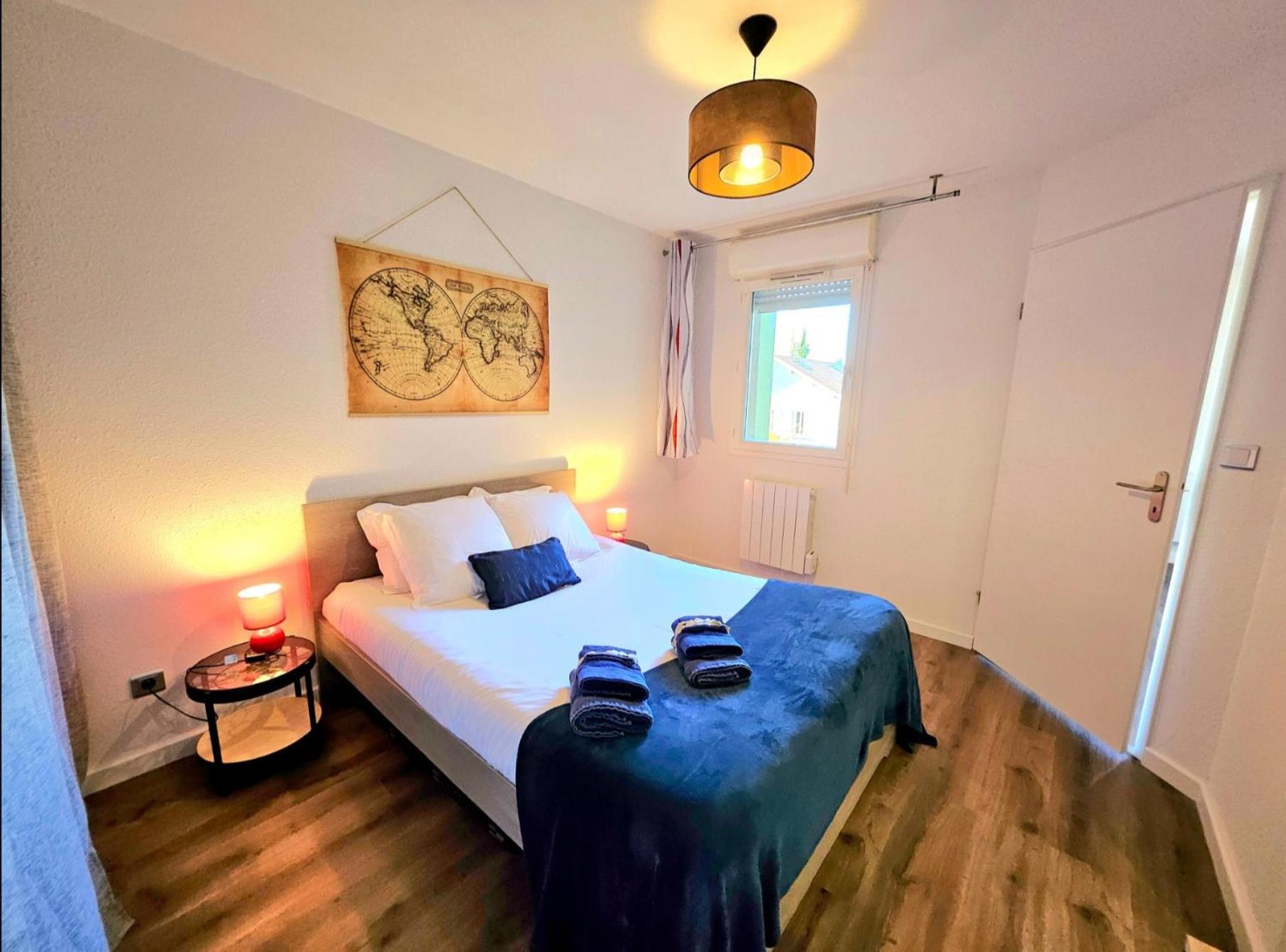 Appartement Residentiel Avec Parking/Proche Centre アングレーム エクステリア 写真