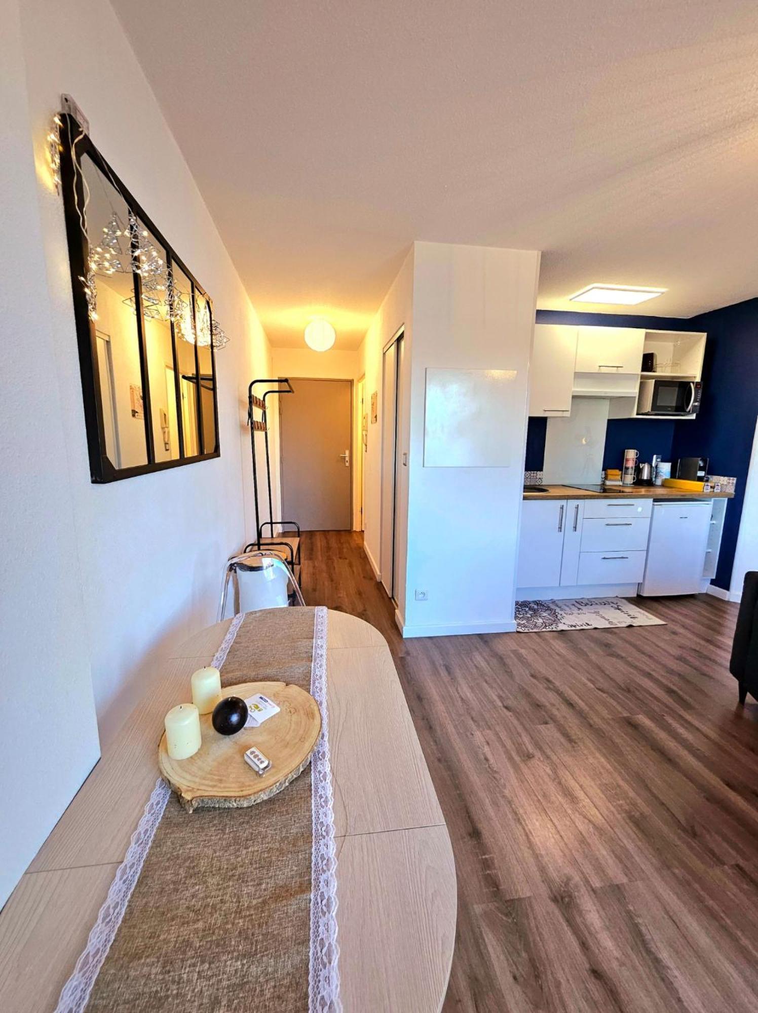 Appartement Residentiel Avec Parking/Proche Centre アングレーム エクステリア 写真